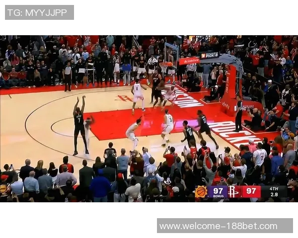 布克半场表现出色11投5中斩获15分三分球命中率高达50